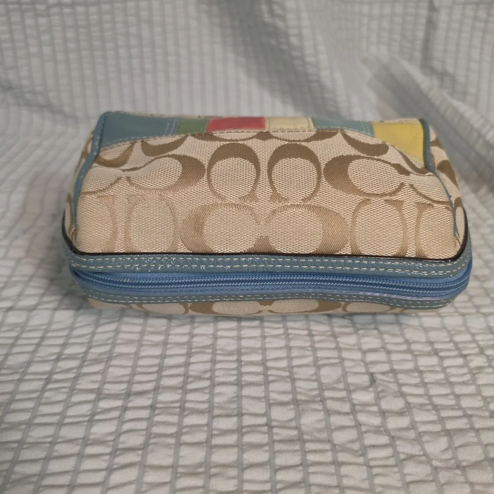Signature COACH Zip Cosmetic Bag Multi Stripe Signature Canvas